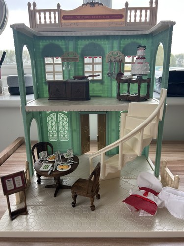 Sylvanian families town - families,